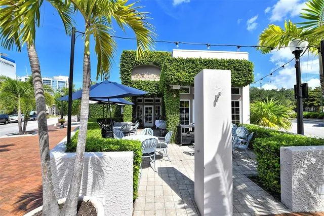 $3,100,000 | 420 Golden Gate Point, Unit 200A, Sarasota, FL 34236