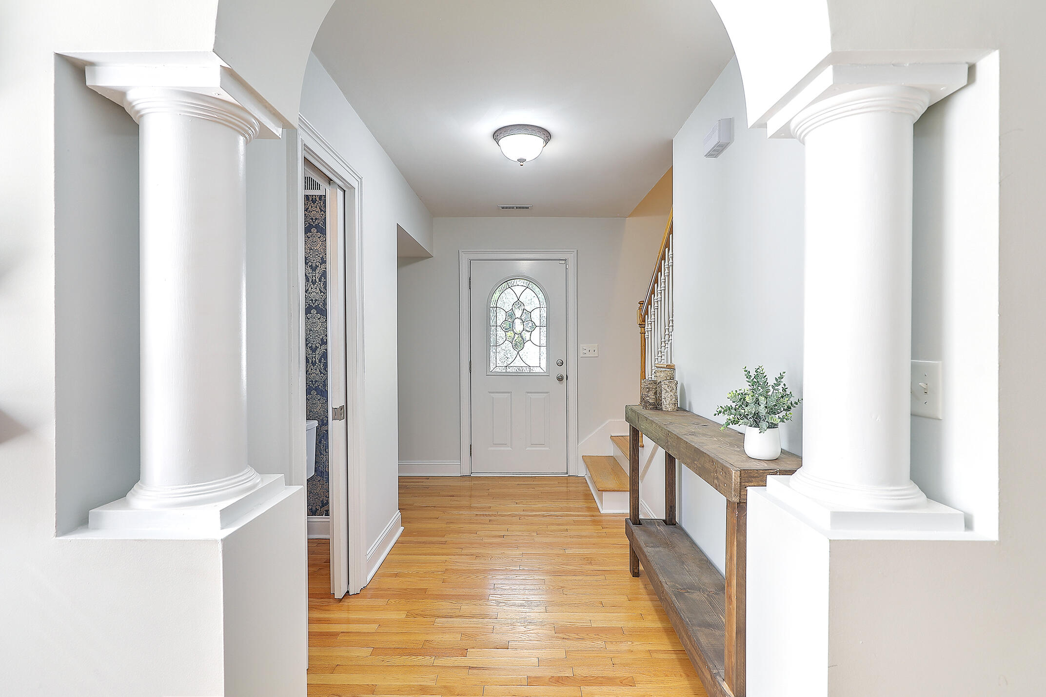 654 Fair Spring Drive Charleston, SC 29414 - Photo 5 of 31 Foyer