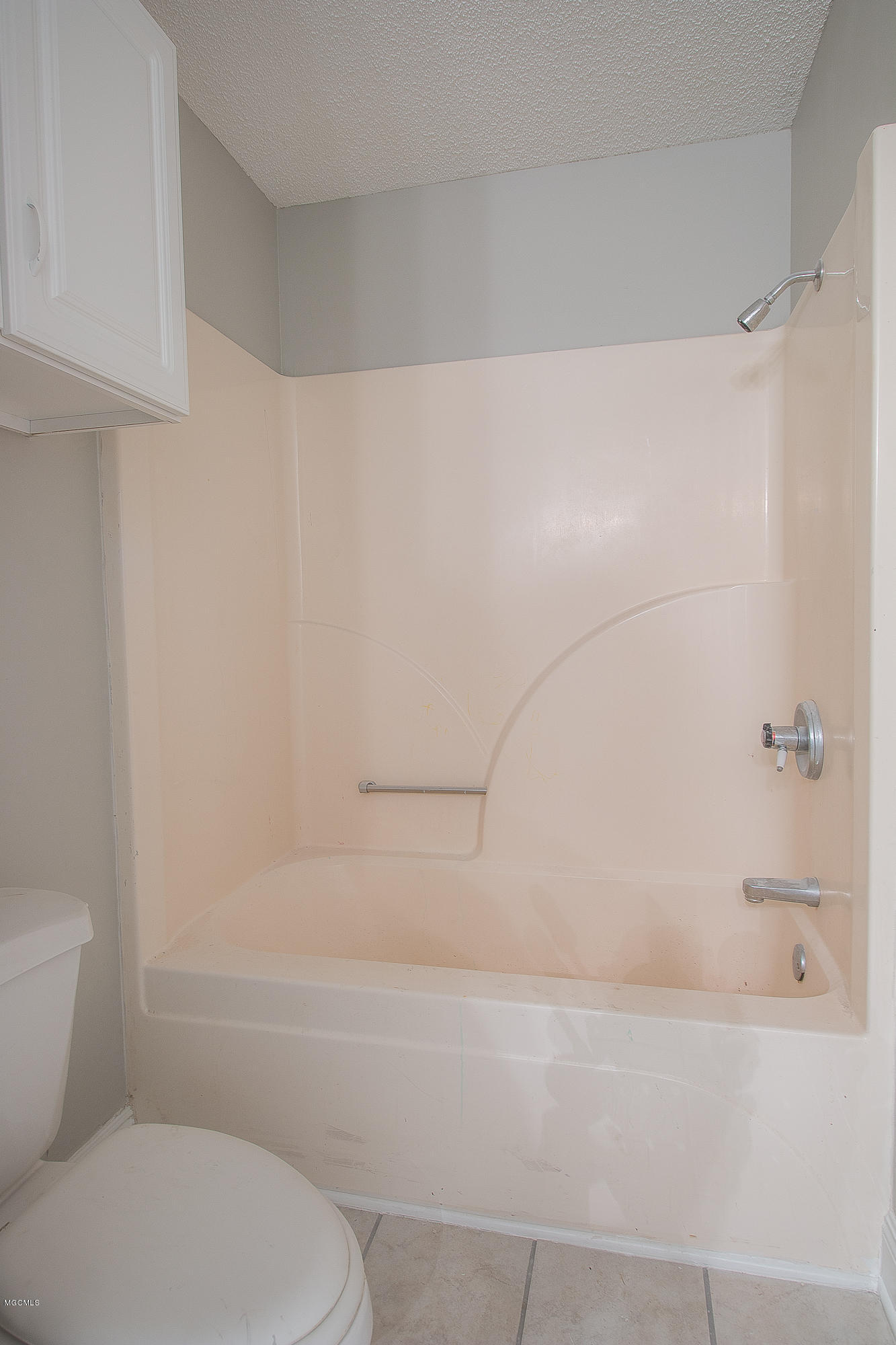 515 Magnolia Road, Unit H Lumberton, MS 39455 - Photo 29 of 39 Full Bath