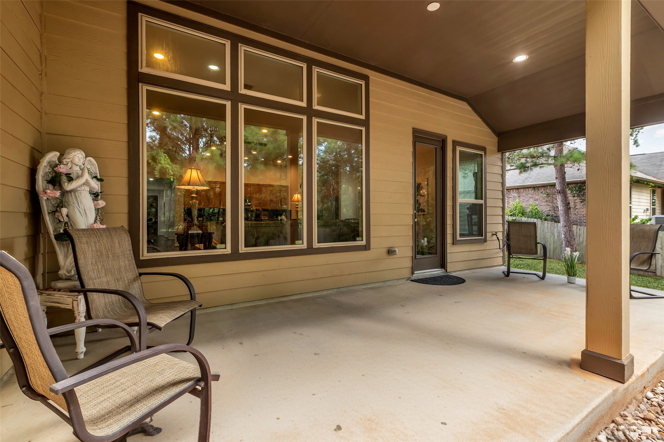 2012 Elkington Circle Conroe, TX 77304 - Photo 31 of 36