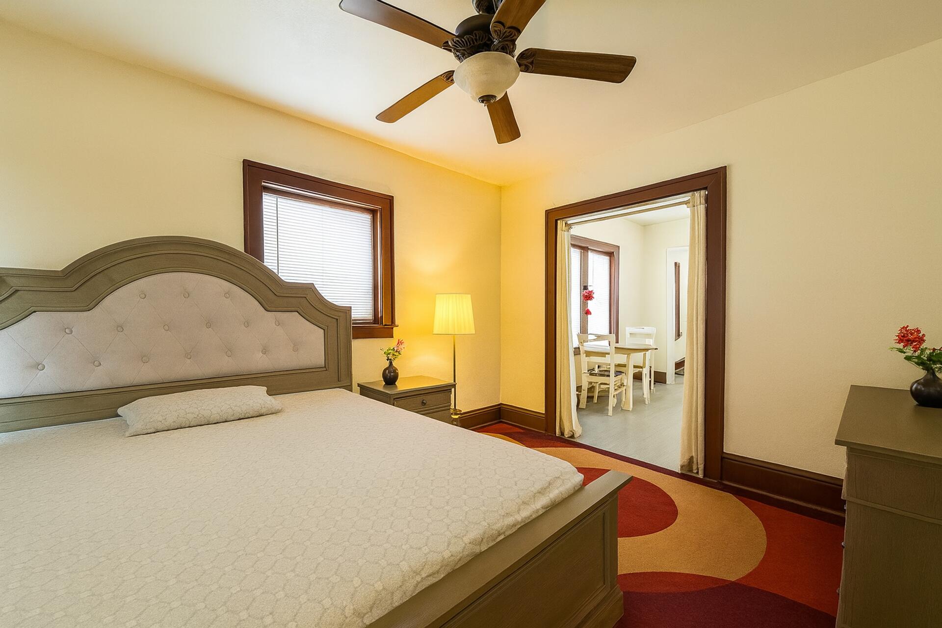 1515 Taylor Avenue, Unit 4 Racine, WI 53403 - Photo 11 of 18 Living Room