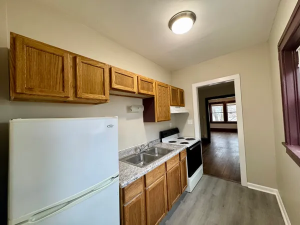 $750 | 1515 Taylor Avenue, Unit 4, Racine, WI 53403