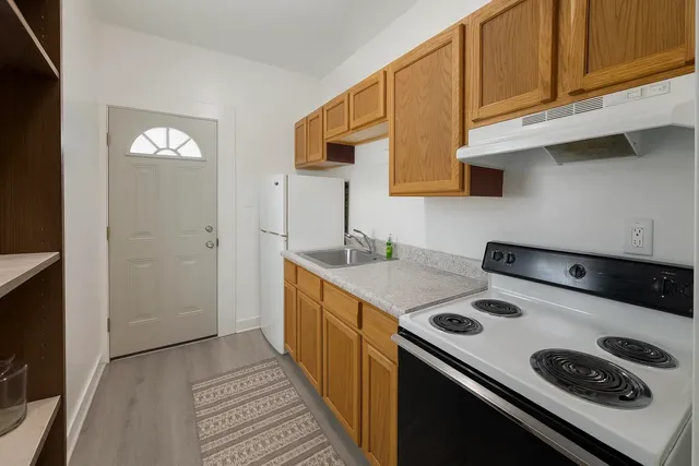 $850 | 1515 Taylor Avenue, Unit 4, Racine, WI 53403