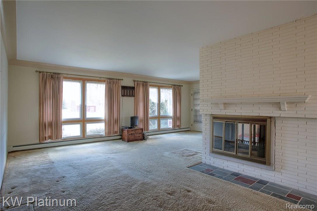 7125 Marsh Road Marine City, MI 48039 - Photo 4 of 40 Great_Room.jpg