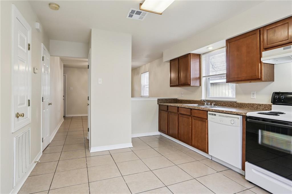 2602 Chalona Drive, Unit D Chalmette, LA 70043 - Photo 5 of 13