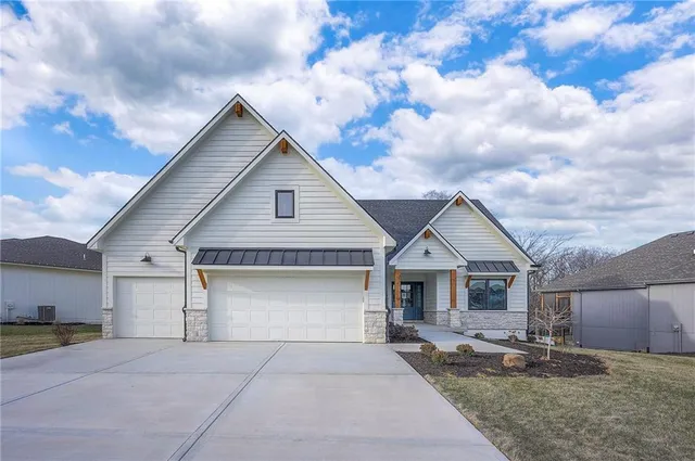 $784,900 | 15486 West 172nd Court, Olathe, KS 66062