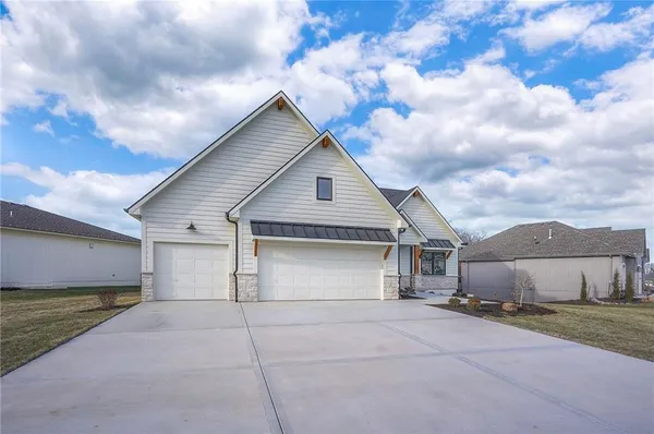 $779,900 | 15486 West 172nd Court, Olathe, KS 66062