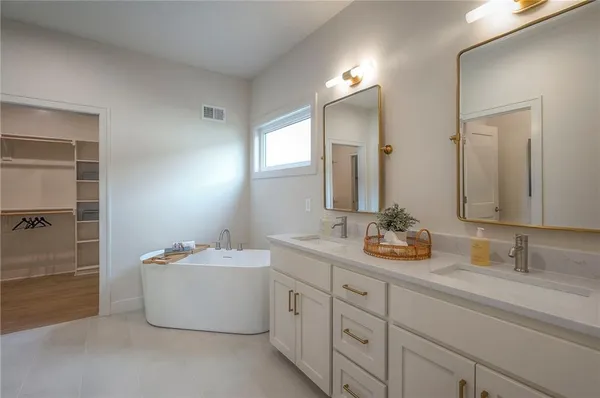 $779,900 | 15486 West 172nd Court, Olathe, KS 66062