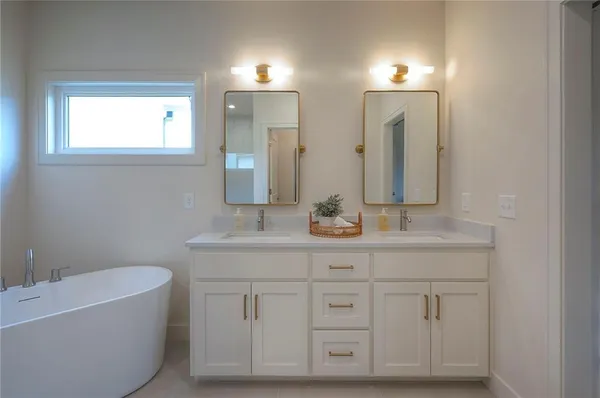 $779,900 | 15486 West 172nd Court, Olathe, KS 66062