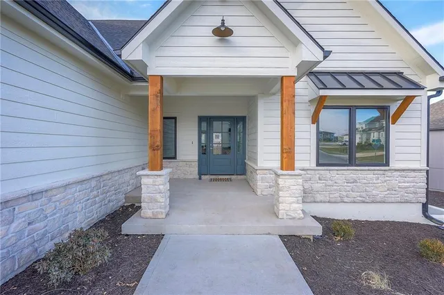 $784,900 | 15486 West 172nd Court, Olathe, KS 66062