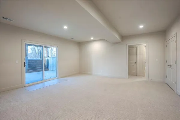 $779,900 | 15486 West 172nd Court, Olathe, KS 66062