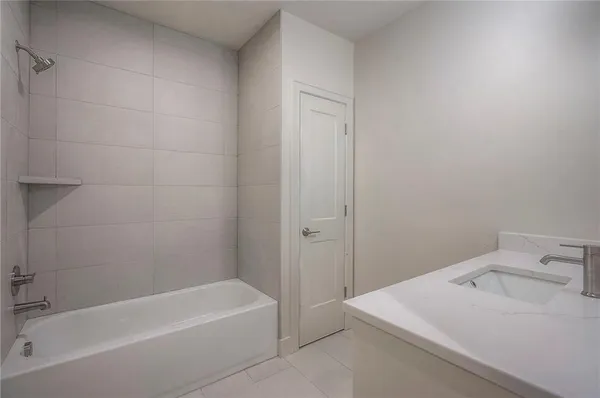 $779,900 | 15486 West 172nd Court, Olathe, KS 66062