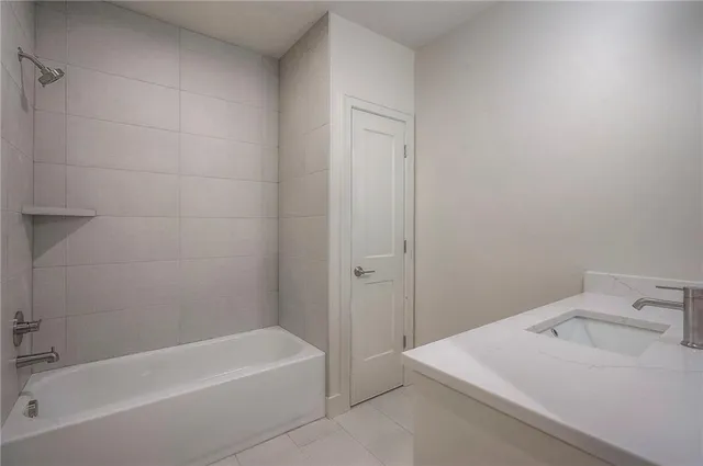 $784,900 | 15486 West 172nd Court, Olathe, KS 66062