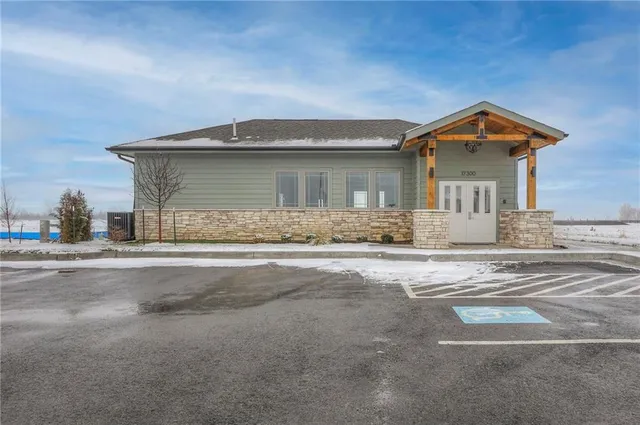 $784,900 | 15486 West 172nd Court, Olathe, KS 66062