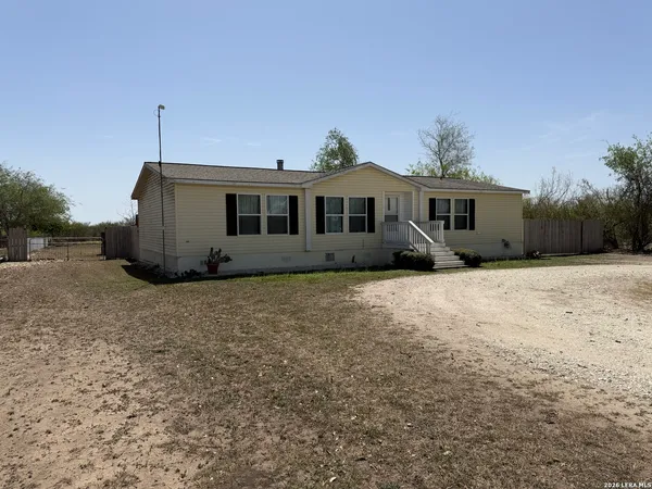 $199,000 | 2462 Chase Road, Beeville, TX 78102