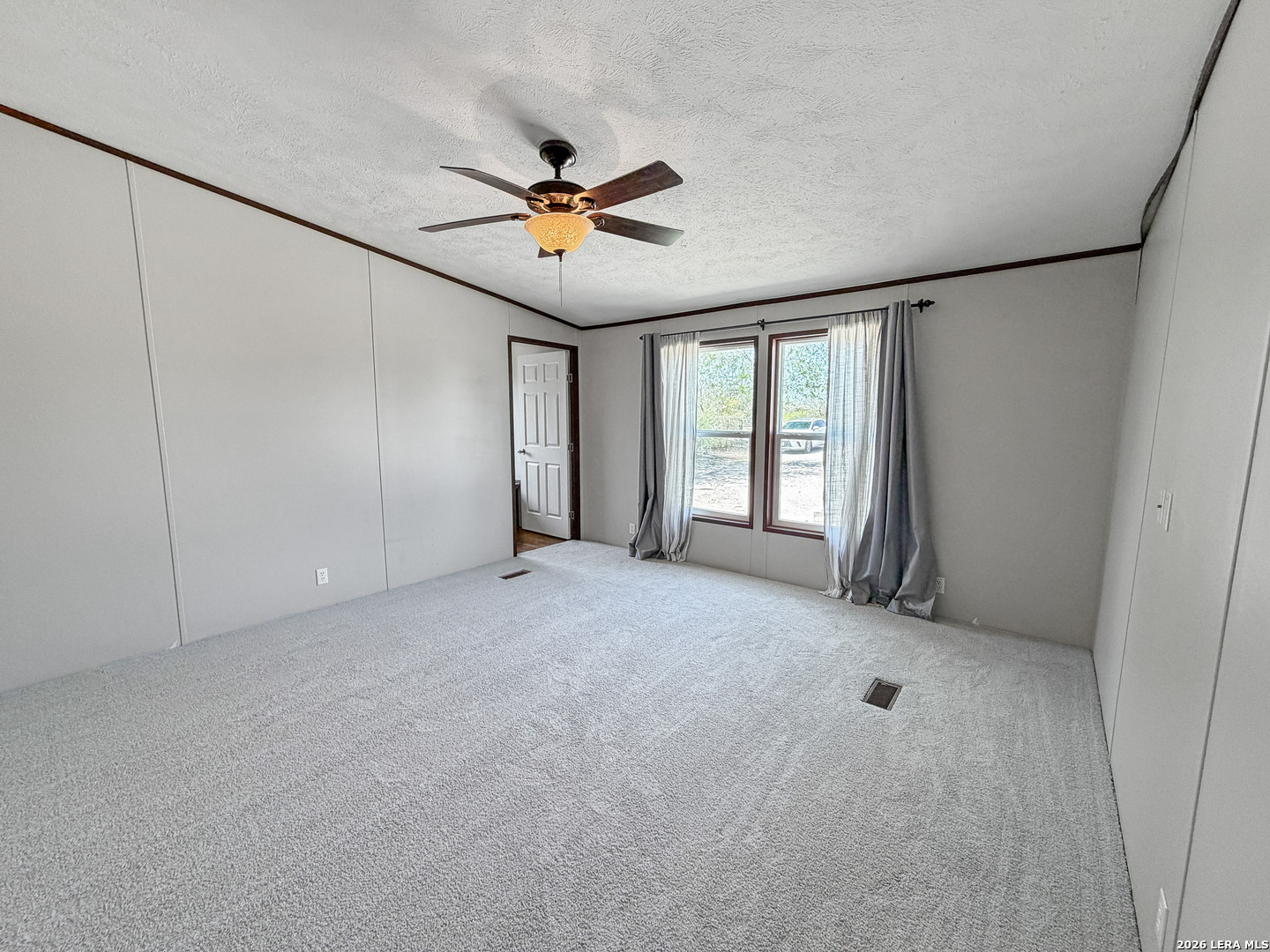 2462 Chase Road Beeville, TX 78102 - Photo 15 of 33