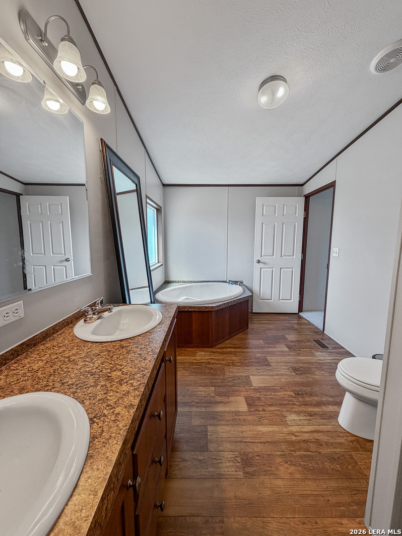 2462 Chase Road Beeville, TX 78102 - Photo 20 of 33