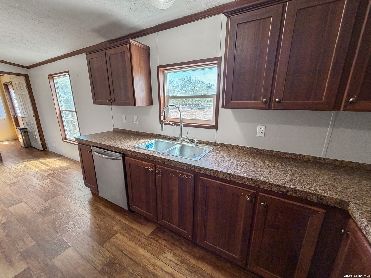 2462 Chase Road Beeville, TX 78102 - Photo 6 of 33