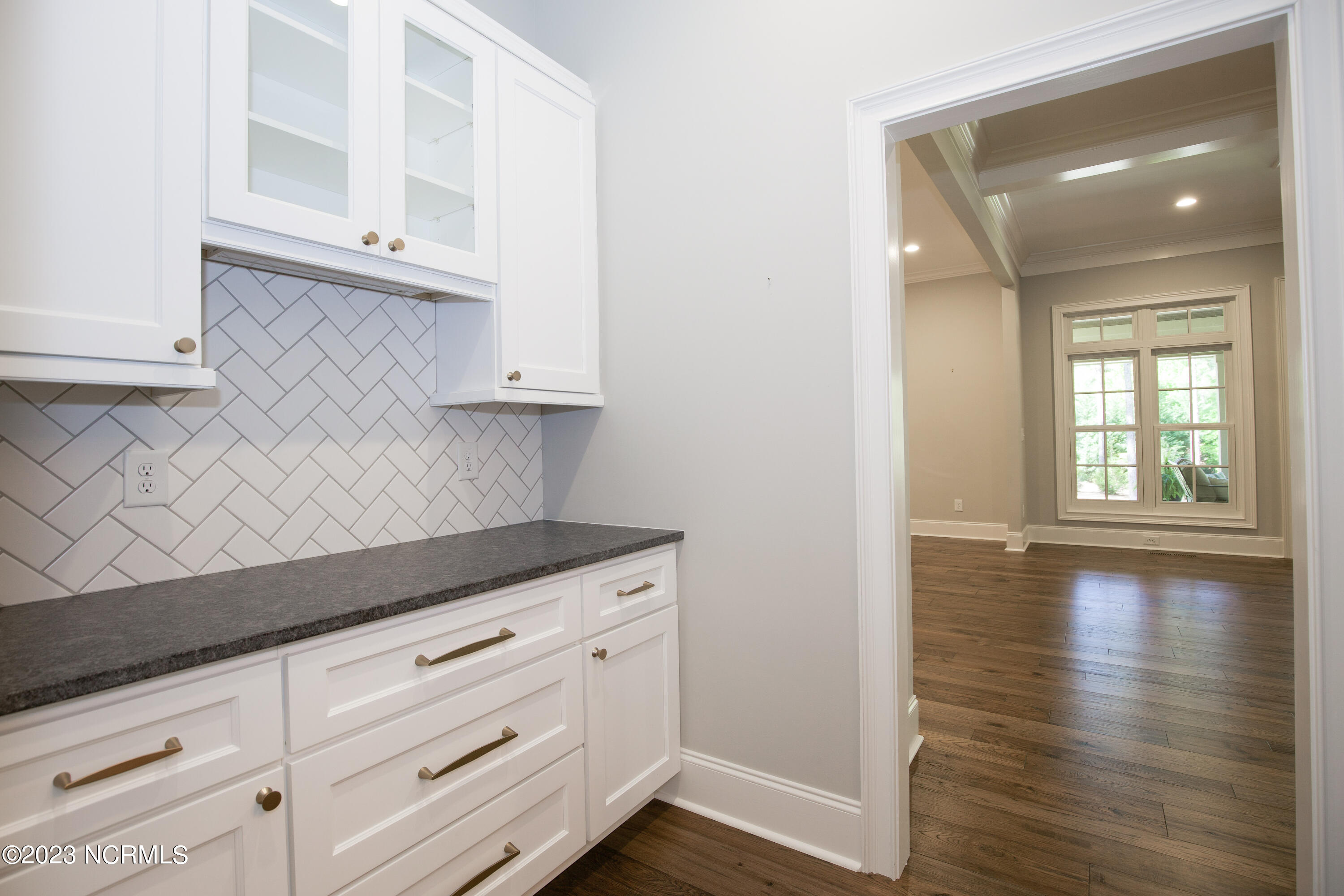 14 Birkdale Drive Pinehurst, NC 28374 - Photo 26 of 55 Butlers Pantry