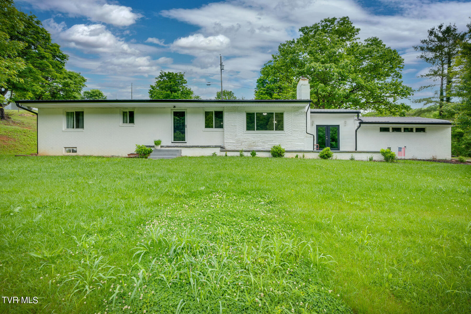404 Daniel Boone Road Gate City, VA 24251 - Photo 1 of 35 001