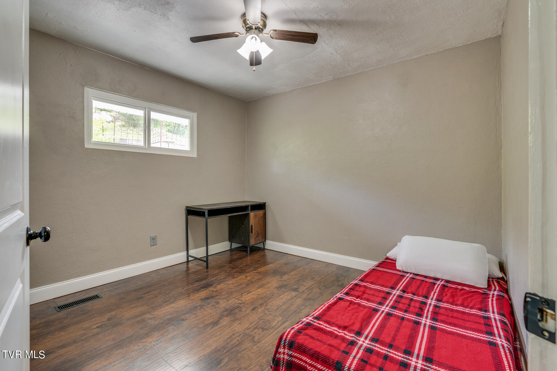 404 Daniel Boone Road Gate City, VA 24251 - Photo 23 of 35 016