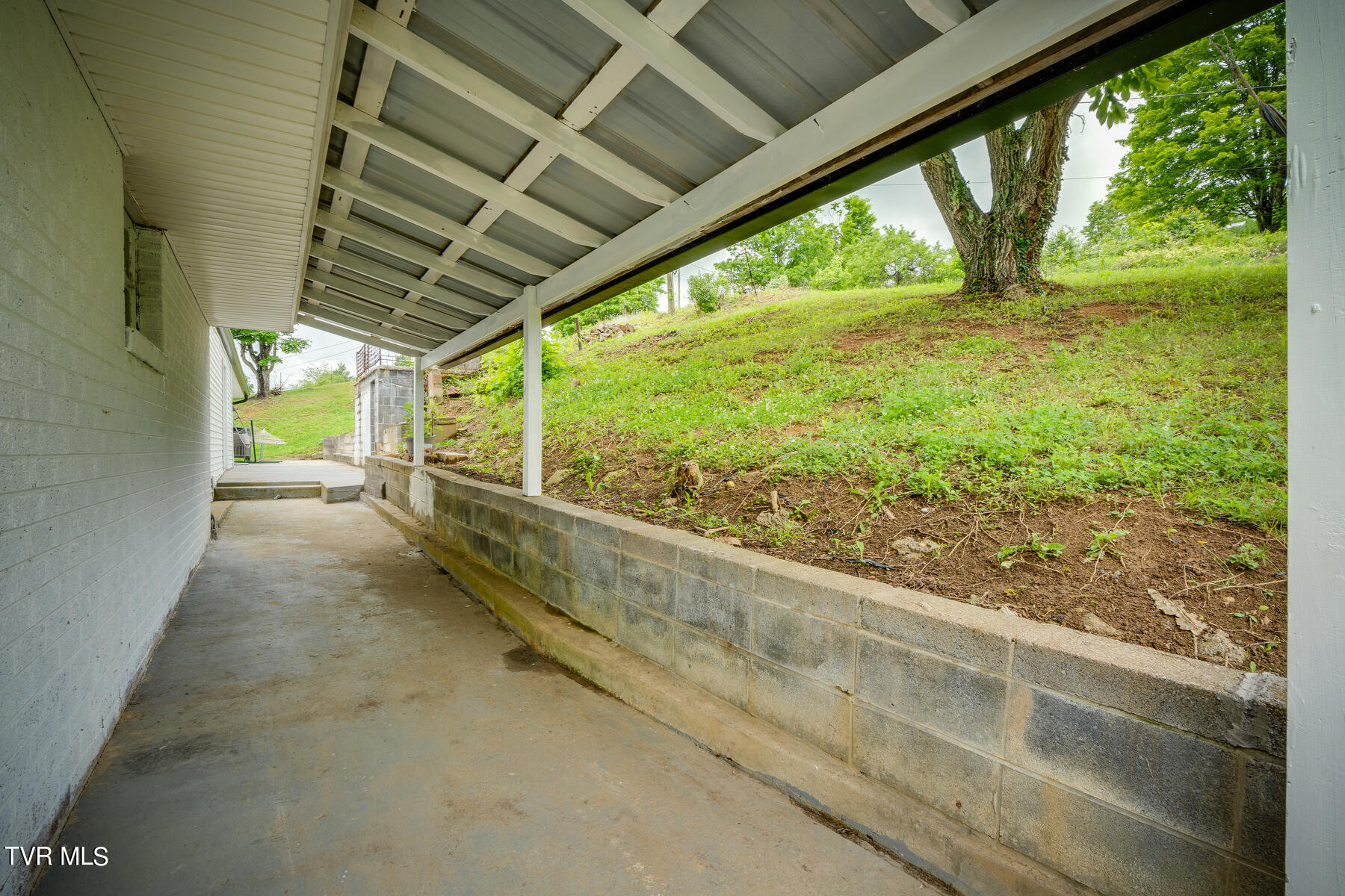 404 Daniel Boone Road Gate City, VA 24251 - Photo 31 of 35 031