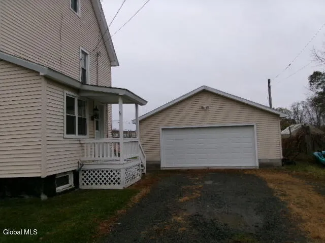 $177,500 | 1 2nd Avenue, Mayfield, NY 12117