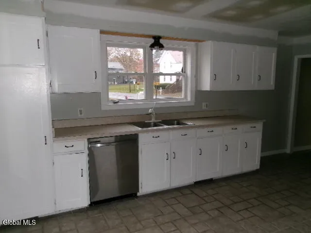 $177,500 | 1 2nd Avenue, Mayfield, NY 12117