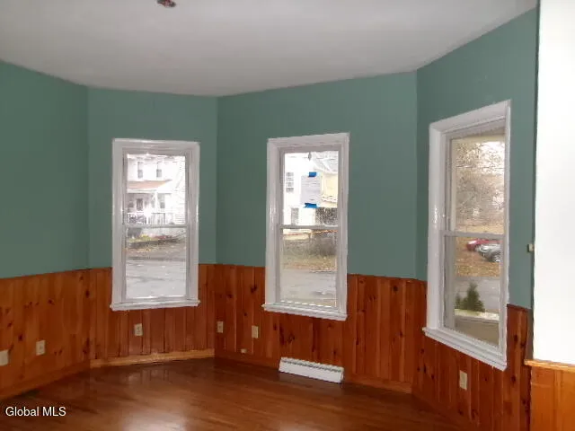 $177,500 | 1 2nd Avenue, Mayfield, NY 12117