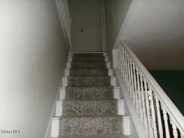 $177,500 | 1 2nd Avenue, Mayfield, NY 12117