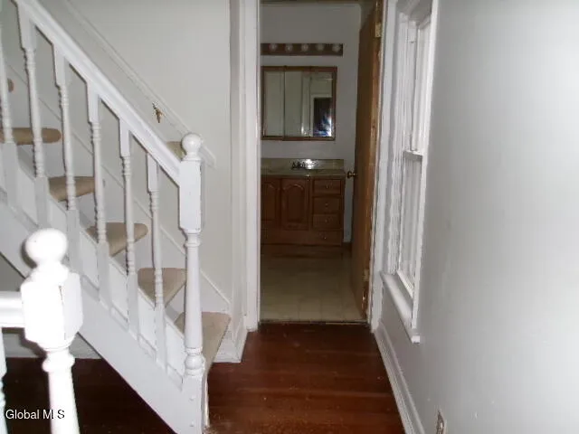 $177,500 | 1 2nd Avenue, Mayfield, NY 12117