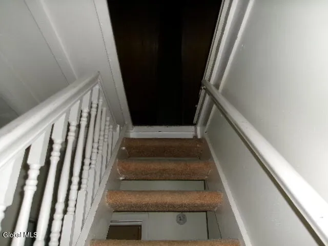 $177,500 | 1 2nd Avenue, Mayfield, NY 12117