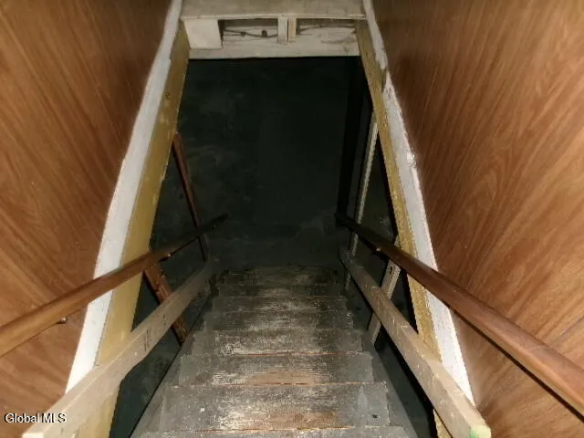 $177,500 | 1 2nd Avenue, Mayfield, NY 12117