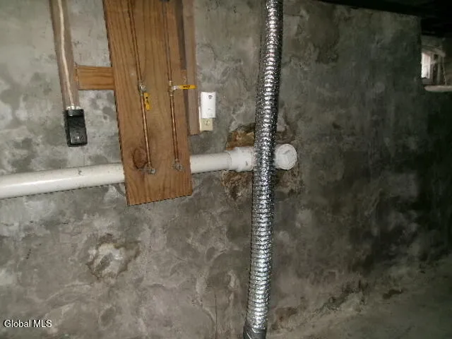 $177,500 | 1 2nd Avenue, Mayfield, NY 12117