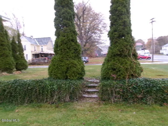 $177,500 | 1 2nd Avenue, Mayfield, NY 12117