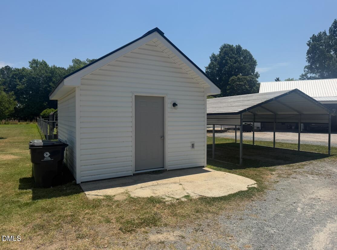 265 Iris Bryant Road Erwin, NC 28339 - Photo 4 of 9