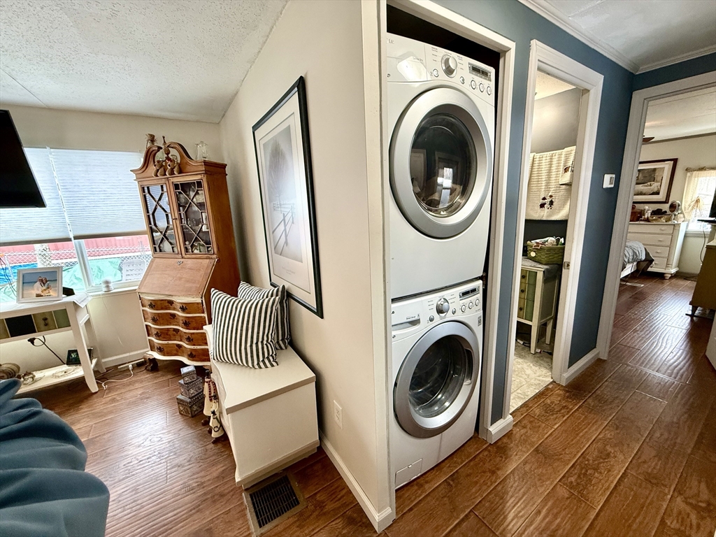 868 Southampton Road, Unit 70 Westfield, MA 01085 - Photo 14 of 21