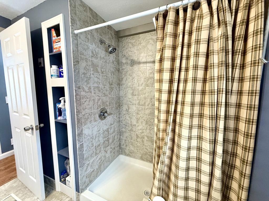 868 Southampton Road, Unit 70 Westfield, MA 01085 - Photo 16 of 21