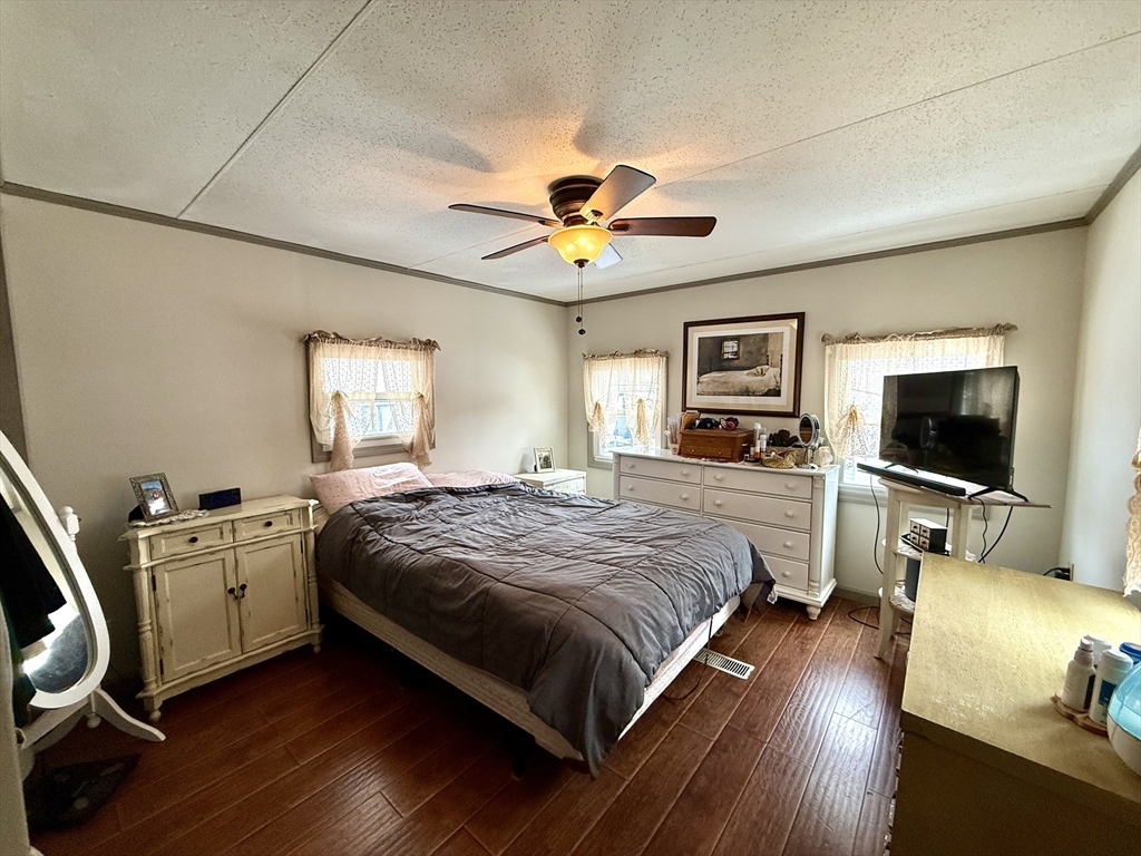 868 Southampton Road, Unit 70 Westfield, MA 01085 - Photo 17 of 21