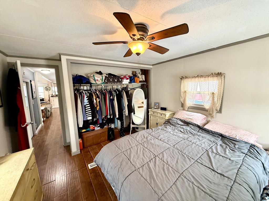 868 Southampton Road, Unit 70 Westfield, MA 01085 - Photo 18 of 21