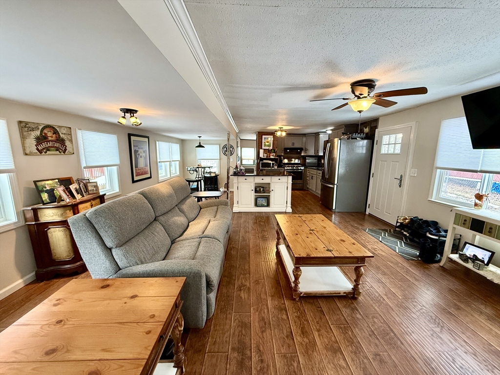 868 Southampton Road, Unit 70 Westfield, MA 01085 - Photo 4 of 21