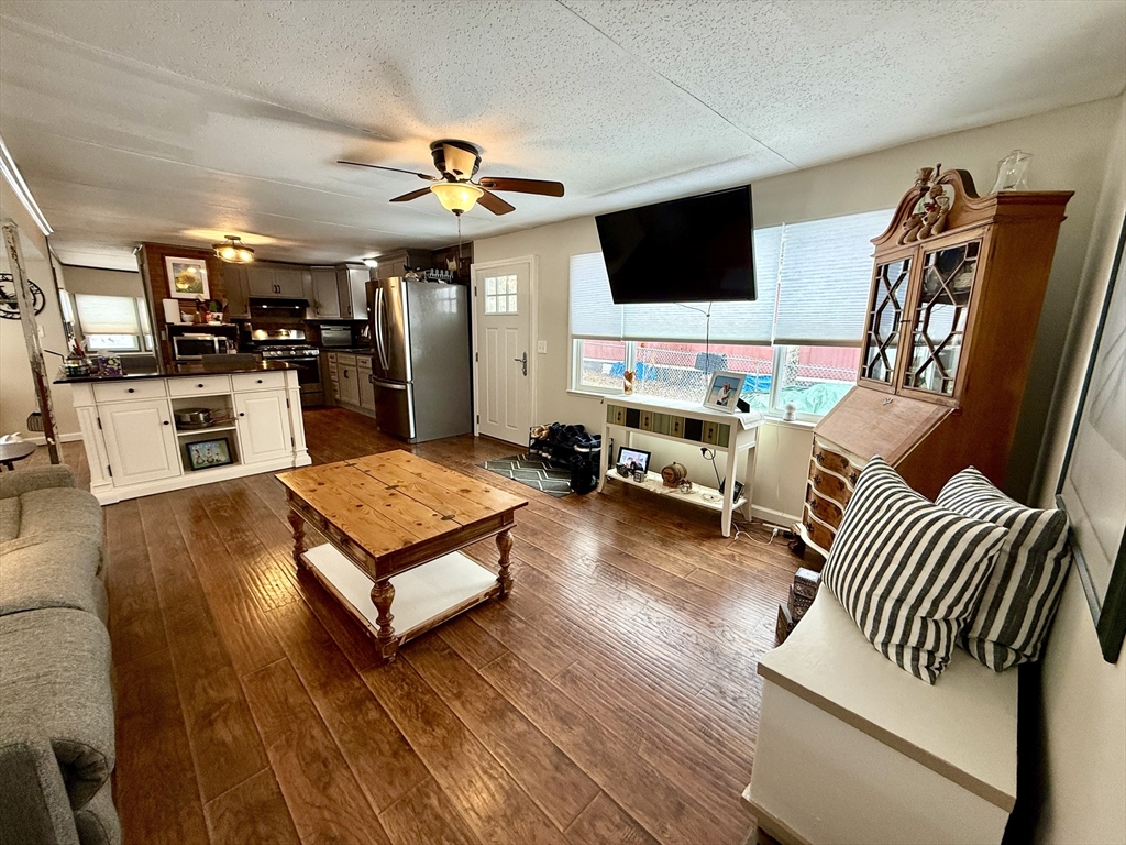 868 Southampton Road, Unit 70 Westfield, MA 01085 - Photo 5 of 21