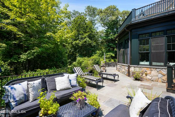 $39,500 | 59 Cat Rock Road, Cos Cob, CT 06807