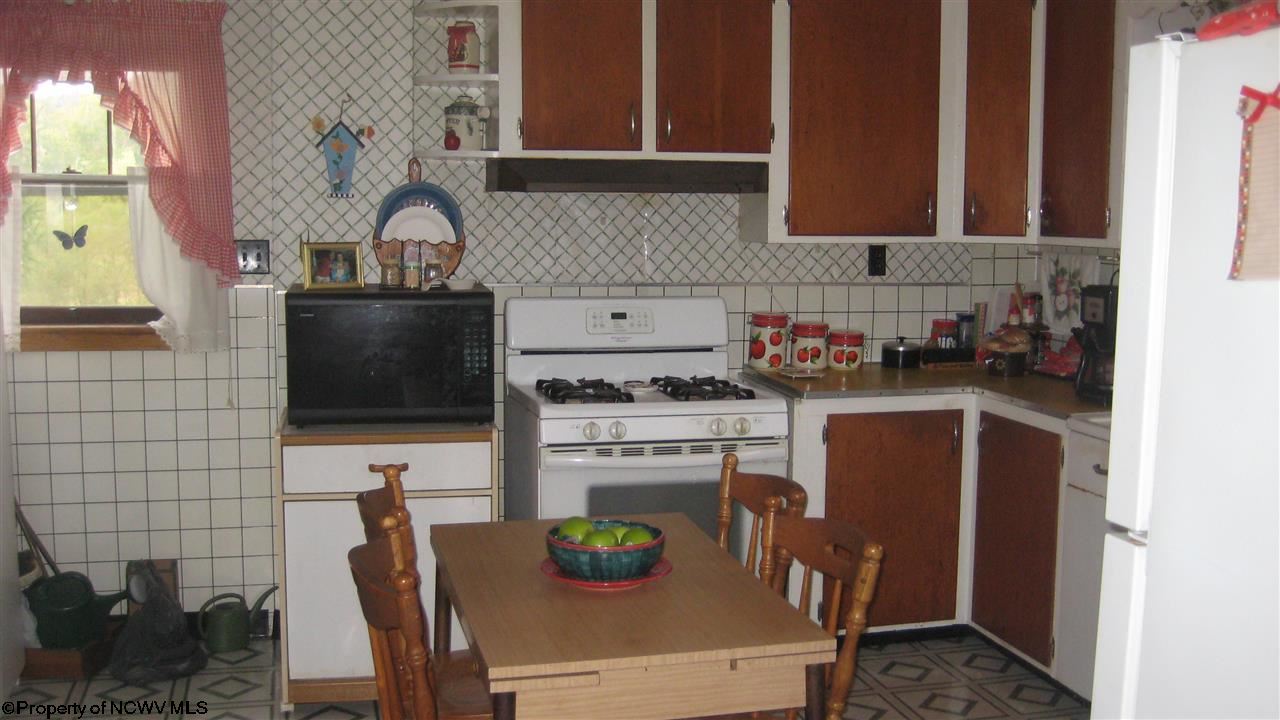 2667 Gee Lick Road Weston, WV 26452 - Photo 12 of 16 Gallery Image 12