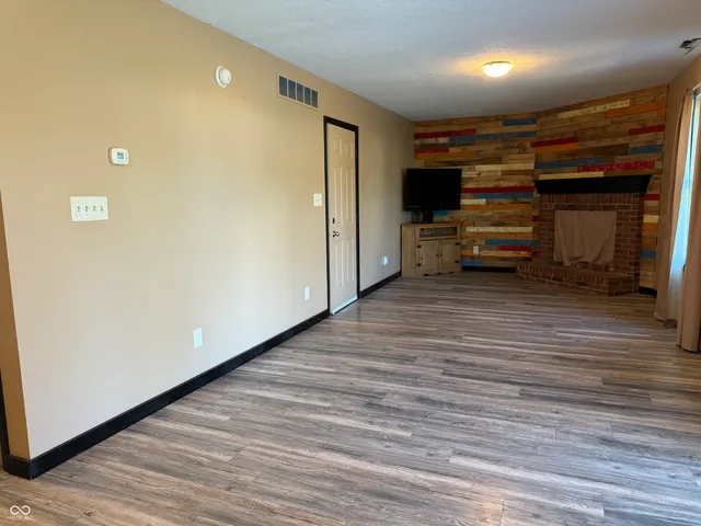 $279,500 | 30 Hickory Lane South, Crawfordsville, IN 47933