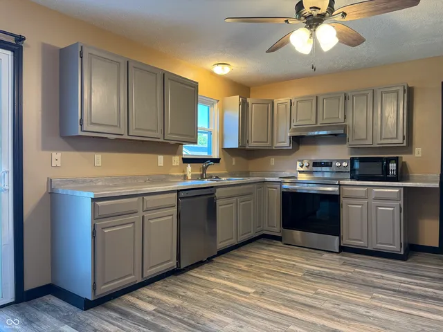 $279,500 | 30 Hickory Lane South, Crawfordsville, IN 47933