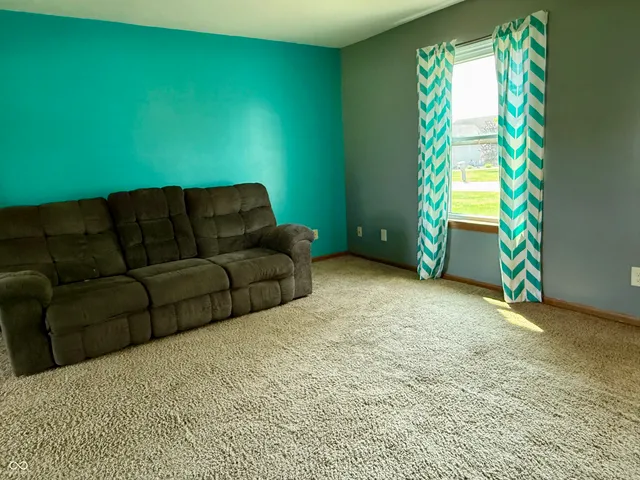 $279,500 | 30 Hickory Lane South, Crawfordsville, IN 47933