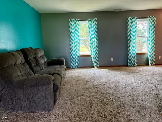 $279,500 | 30 Hickory Lane South, Crawfordsville, IN 47933