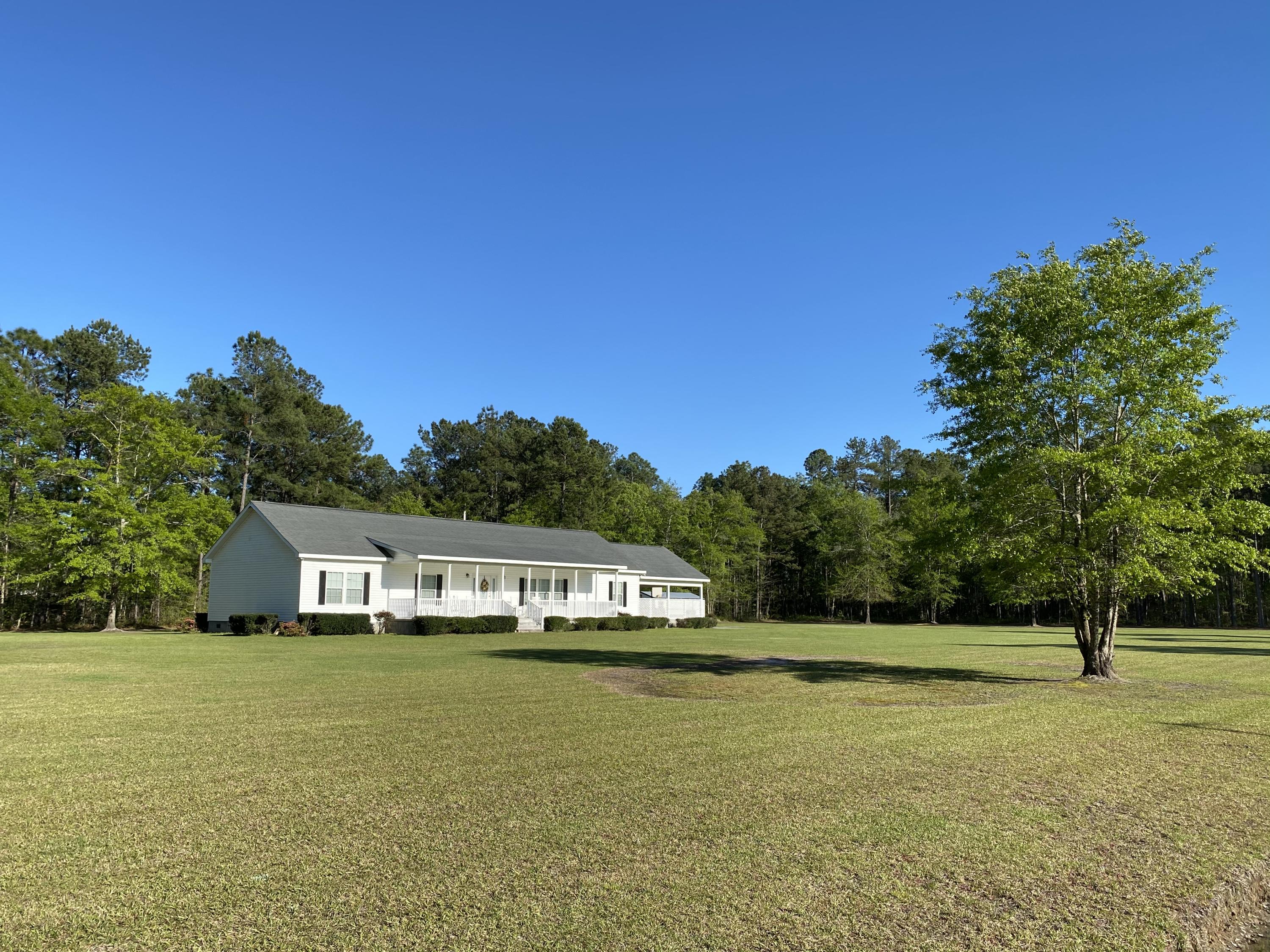 342 3 Mile Road Walterboro, SC 29488 - Photo 3 of 40 37B374BE-7C68-4A62-919B-3D5A7927B22A