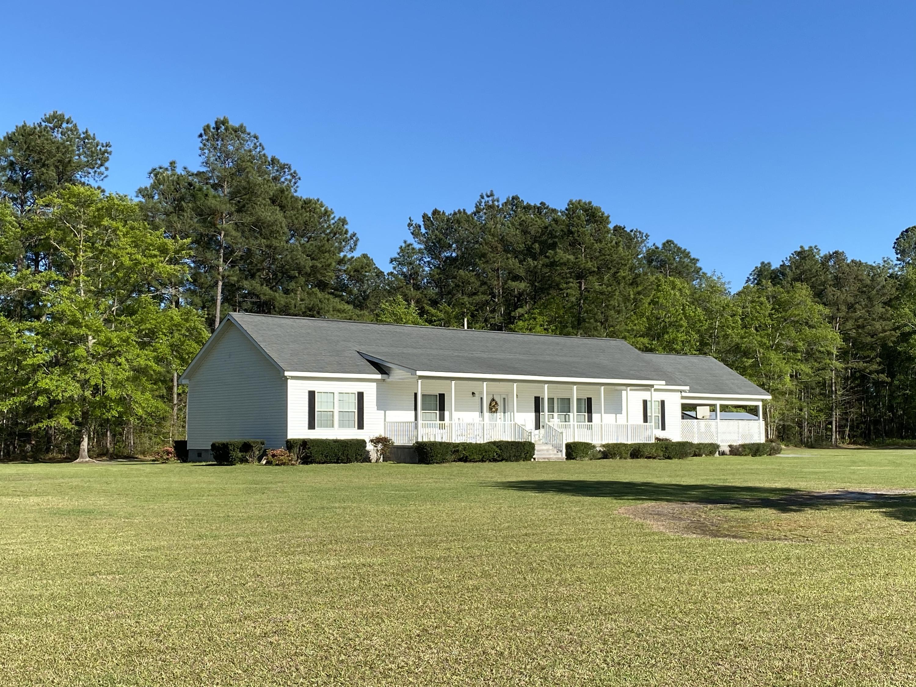 342 3 Mile Road Walterboro, SC 29488 - Photo 4 of 40 290EC5AC-1D19-49F0-9594-95F5AF350173